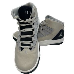 Nike Jordan Max Aura 'Light Bone' Men's Basketball Sneakers AQ9084-004 Sz 10 EUC